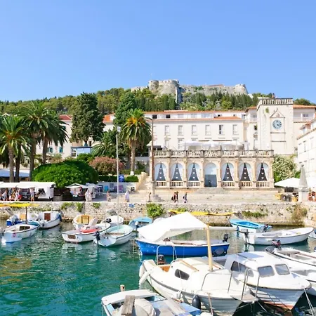Studio In Hvar Town * חוואר